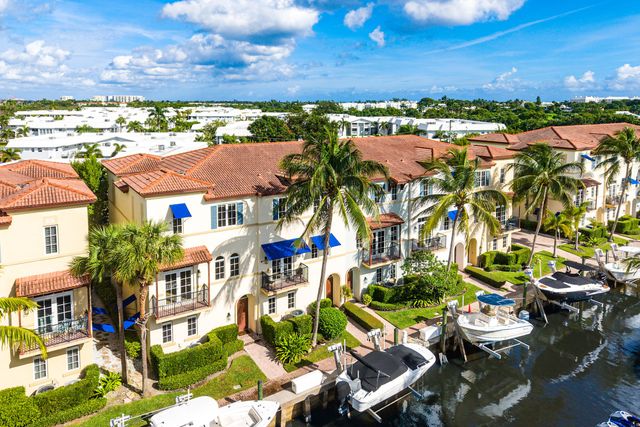 824 Virginia Garden Drive, Boynton Beach, FL 33435