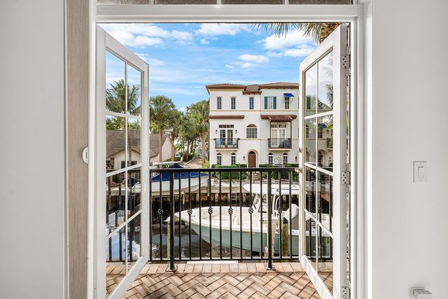 824 Virginia Garden Drive, Boynton Beach, FL 33435