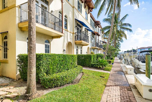 824 Virginia Garden Drive, Boynton Beach, FL 33435