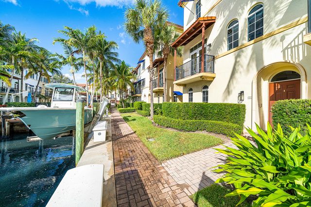 824 Virginia Garden Drive, Boynton Beach, FL 33435