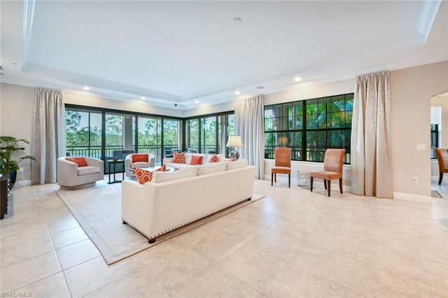 2764 Tiburon BLVD E 3-101, Naples, FL 34109