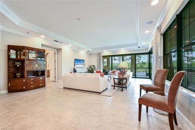 2764 Tiburon BLVD E 3-101, Naples, FL 34109