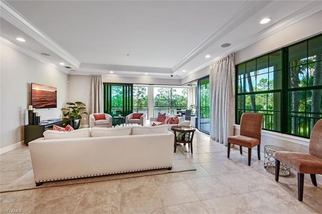 2764 Tiburon BLVD E 3-101, Naples, FL 34109