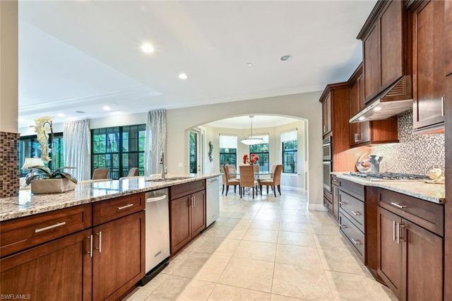 2764 Tiburon BLVD E 3-101, Naples, FL 34109