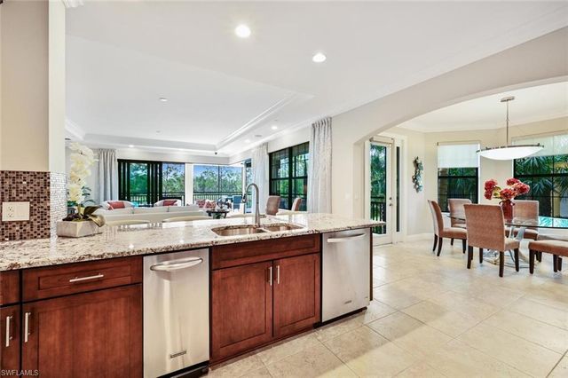 2764 Tiburon BLVD E 3-101, Naples, FL 34109