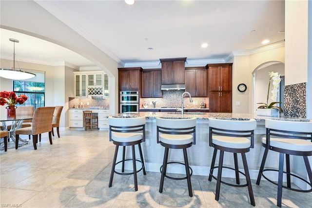 2764 Tiburon BLVD E 3-101, Naples, FL 34109