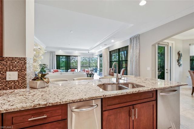 2764 Tiburon BLVD E 3-101, Naples, FL 34109