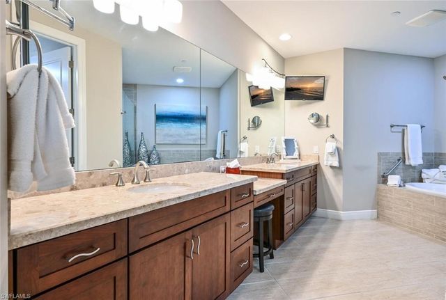 2764 Tiburon BLVD E 3-101, Naples, FL 34109