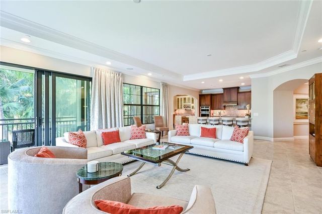 2764 Tiburon BLVD E 3-101, Naples, FL 34109