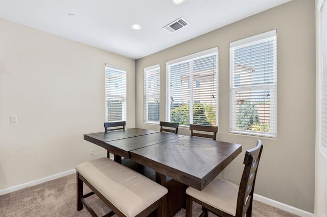 6148 E Bishop Lane, Fresno, CA 93727