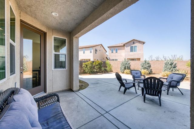 6148 E Bishop Lane, Fresno, CA 93727