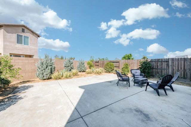 6148 E Bishop Lane, Fresno, CA 93727