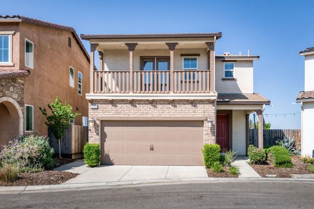 6148 E Bishop Lane, Fresno, CA 93727