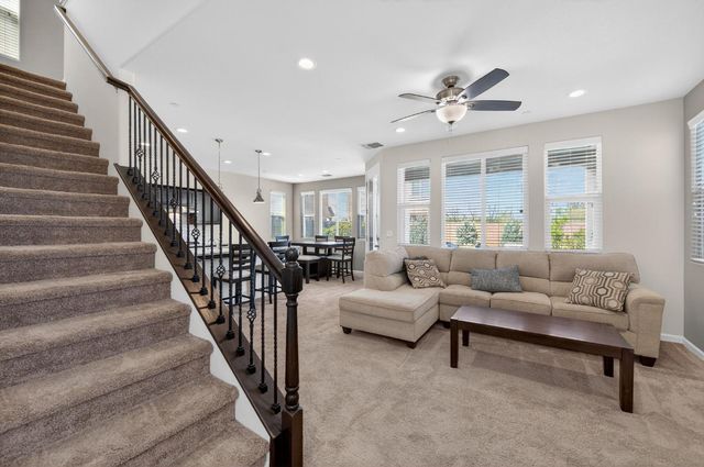 6148 E Bishop Lane, Fresno, CA 93727