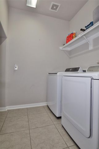 107 Forest Bend Court, Clute, TX 77531