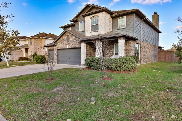107 Forest Bend Court, Clute, TX 77531