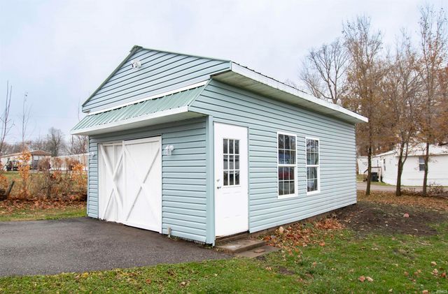 102 Lovette Street, Wolcottville, IN 46795