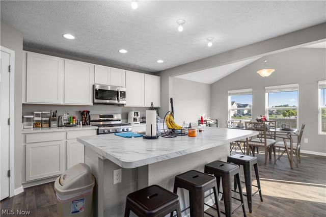 3994 Primrose Way, Lorain, OH 44053