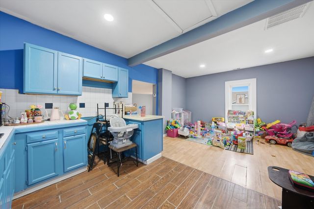 2730 S 58th Court, Cicero, IL 60804