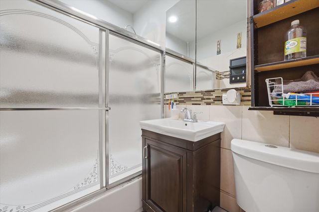 2730 S 58th Court, Cicero, IL 60804