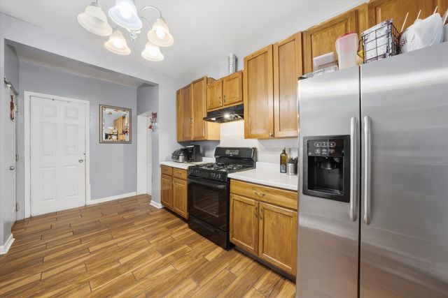 2730 S 58th Court, Cicero, IL 60804