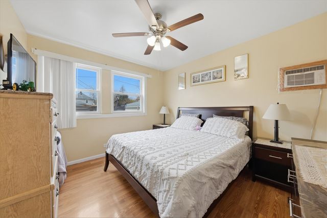 2730 S 58th Court, Cicero, IL 60804