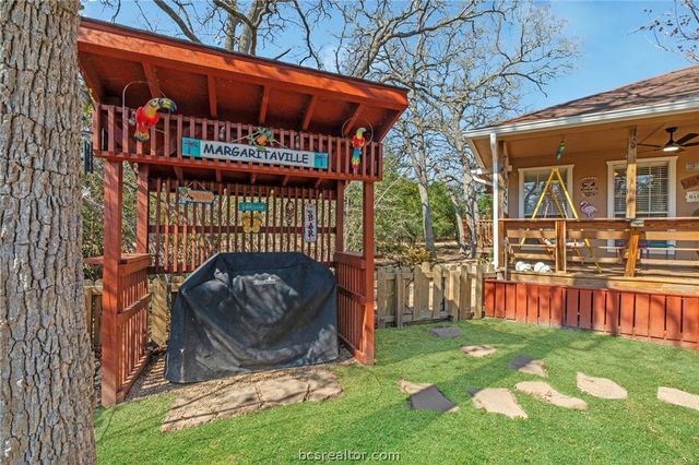 701 Birch Forest, Somerville, TX 77879