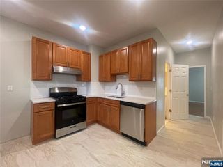 51 Wilson Avenue 2L, Kearny, NJ 07032