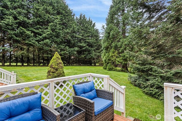 10407 206th Avenue NE, Redmond, WA 98053