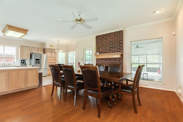 54 Peppermint Court, Lake Jackson, TX 77566