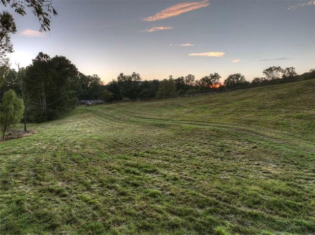 859 Hagin Circle, Ellijay, GA 30536