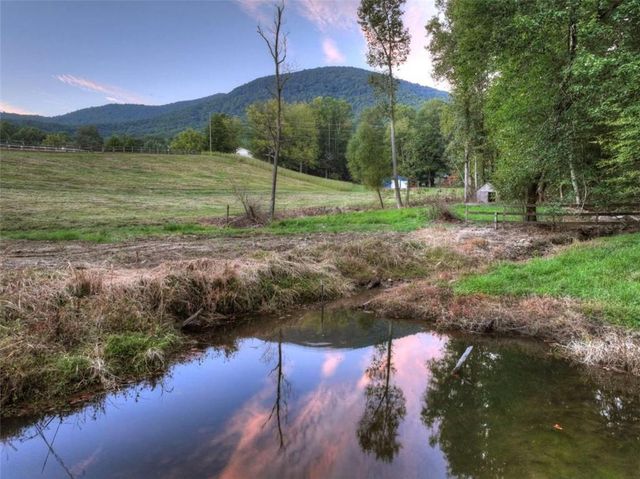 859 Hagin Circle, Ellijay, GA 30536