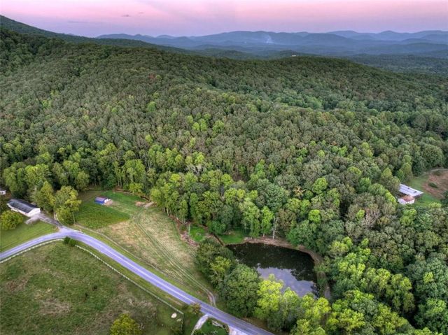 859 Hagin Circle, Ellijay, GA 30536