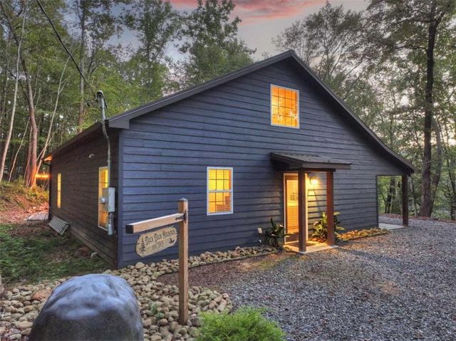 859 Hagin Circle, Ellijay, GA 30536