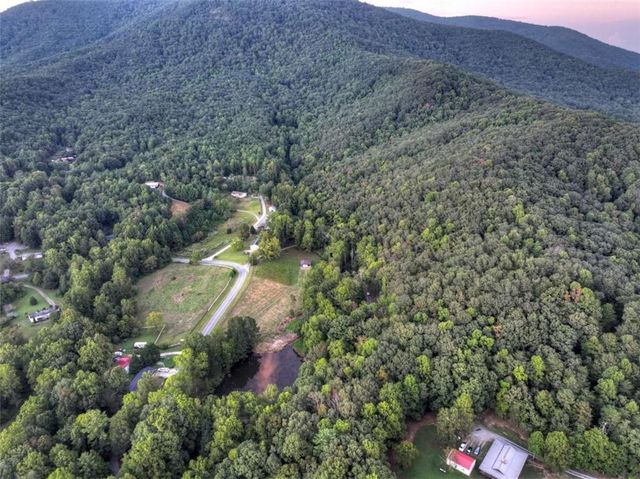 859 Hagin Circle, Ellijay, GA 30536