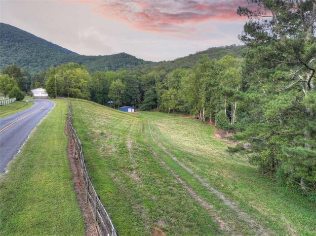 859 Hagin Circle, Ellijay, GA 30536