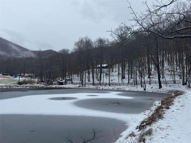 859 Hagin Circle, Ellijay, GA 30536