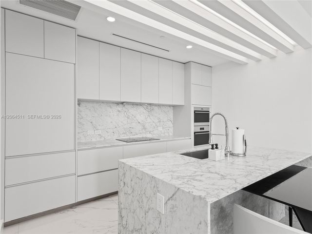 5775 Collins Avenue 405, Miami Beach, FL 33140