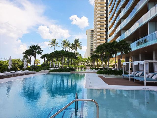 5775 Collins Avenue 405, Miami Beach, FL 33140
