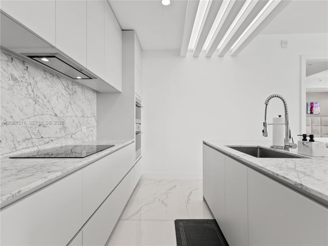 5775 Collins Avenue 405, Miami Beach, FL 33140