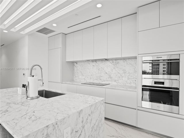 5775 Collins Avenue 405, Miami Beach, FL 33140