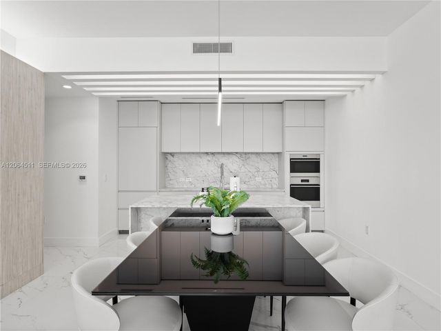 5775 Collins Avenue 405, Miami Beach, FL 33140