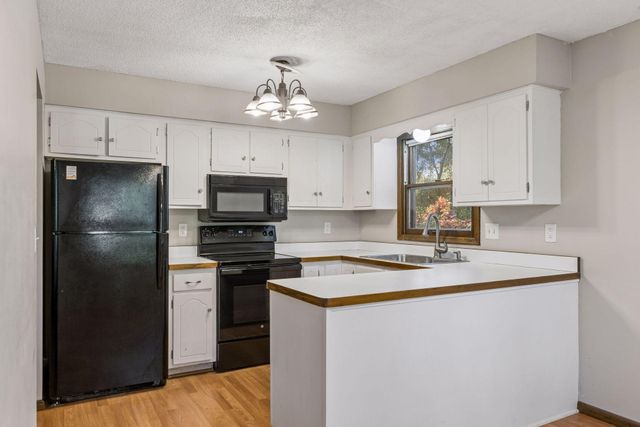 16551 Franklin Trail SE, Prior Lake, MN 55372