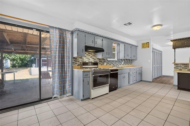 932 NW 1st Street, Oklahoma City, OK 73160