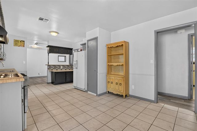 932 NW 1st Street, Oklahoma City, OK 73160