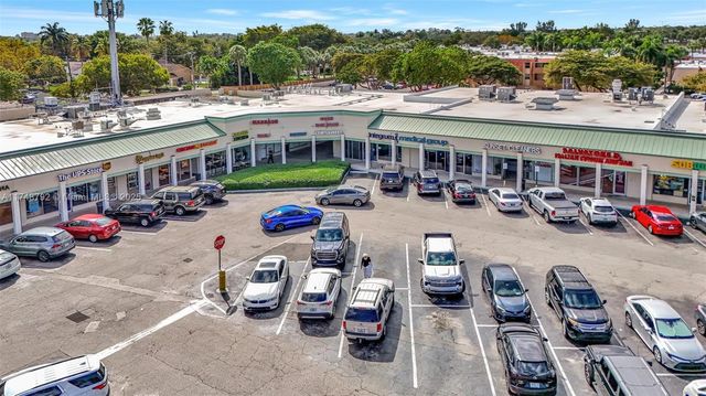 8766 SW 72 St, Miami, FL 33173