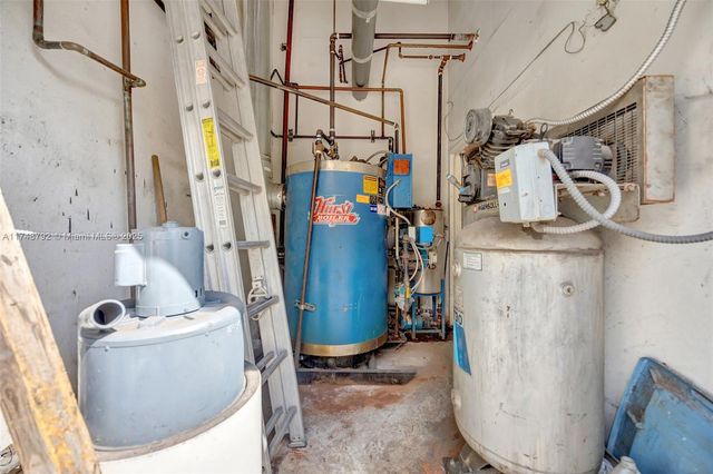 8766 SW 72 St, Miami, FL 33173