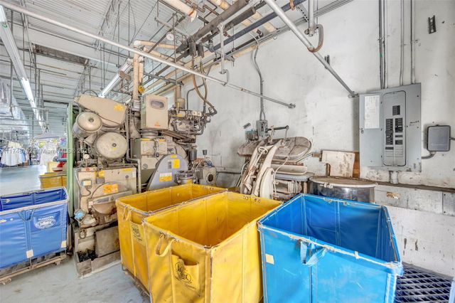 8766 SW 72 St, Miami, FL 33173