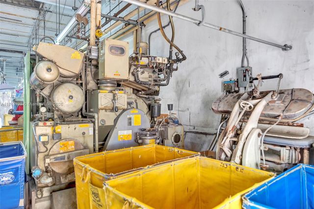 8766 SW 72 St, Miami, FL 33173