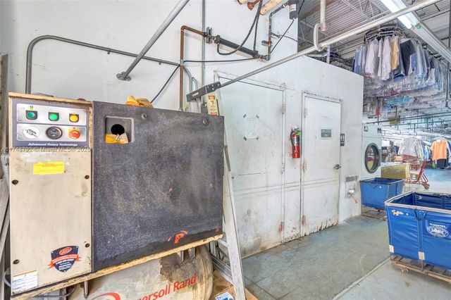 8766 SW 72 St, Miami, FL 33173